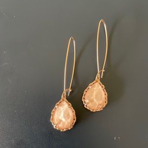 Rose color Kendra SCOTT earrings